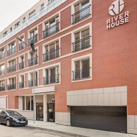 Modern Riverside With Free Parking Space Stettin