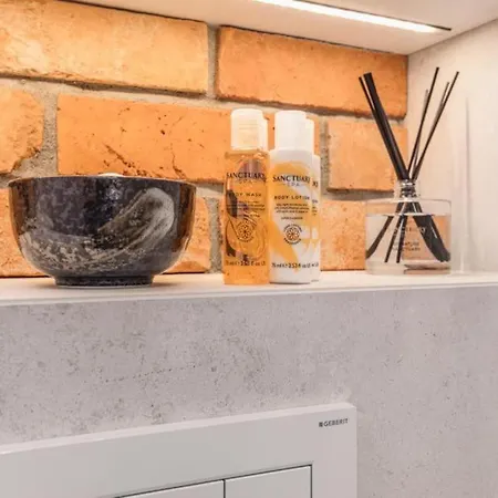 Apartment Modern Riverside With Free Parking Space *