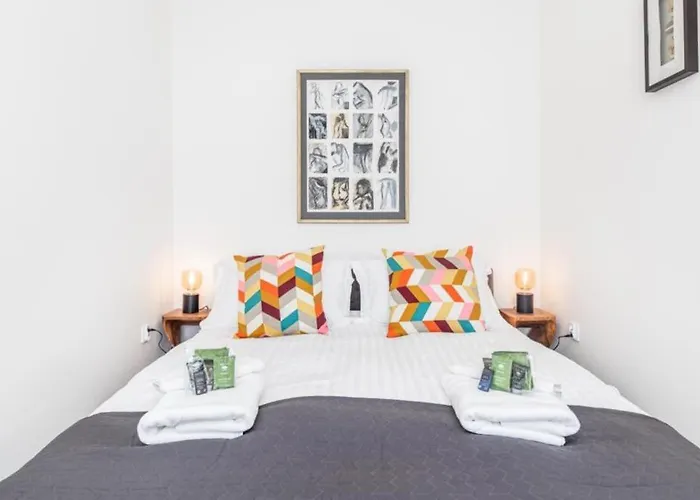 Modern Riverside With Free Parking Space Apartment *